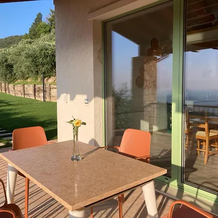 Bed & Breakfast La Terrazza In Collina 4*