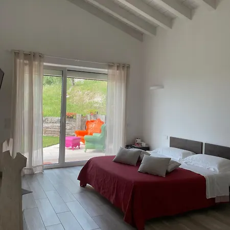 La Terrazza In Collina Bed & Breakfast *